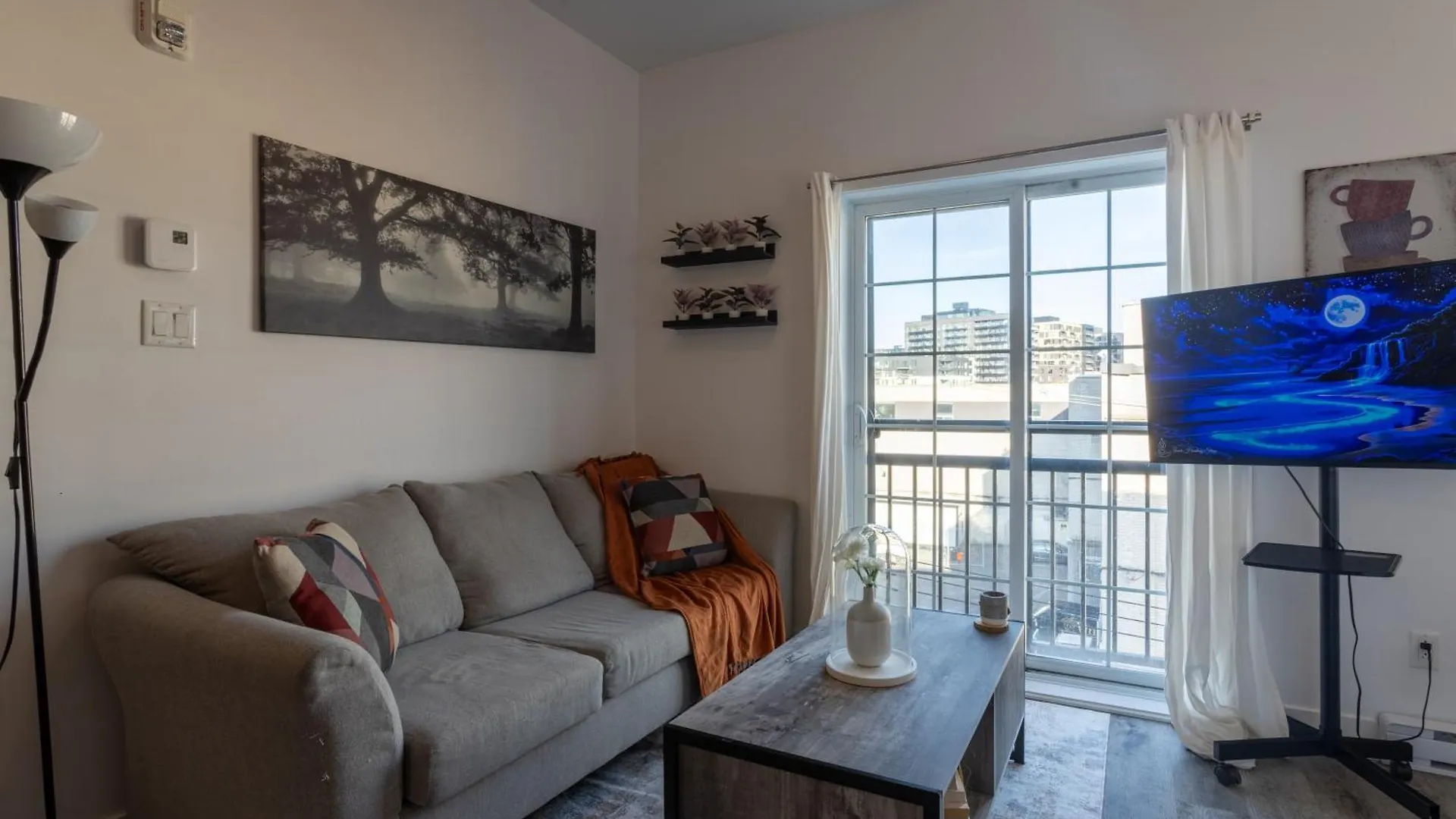 Bright And Beautiful 3 Bedroom In Griffintown Montreal Kanada