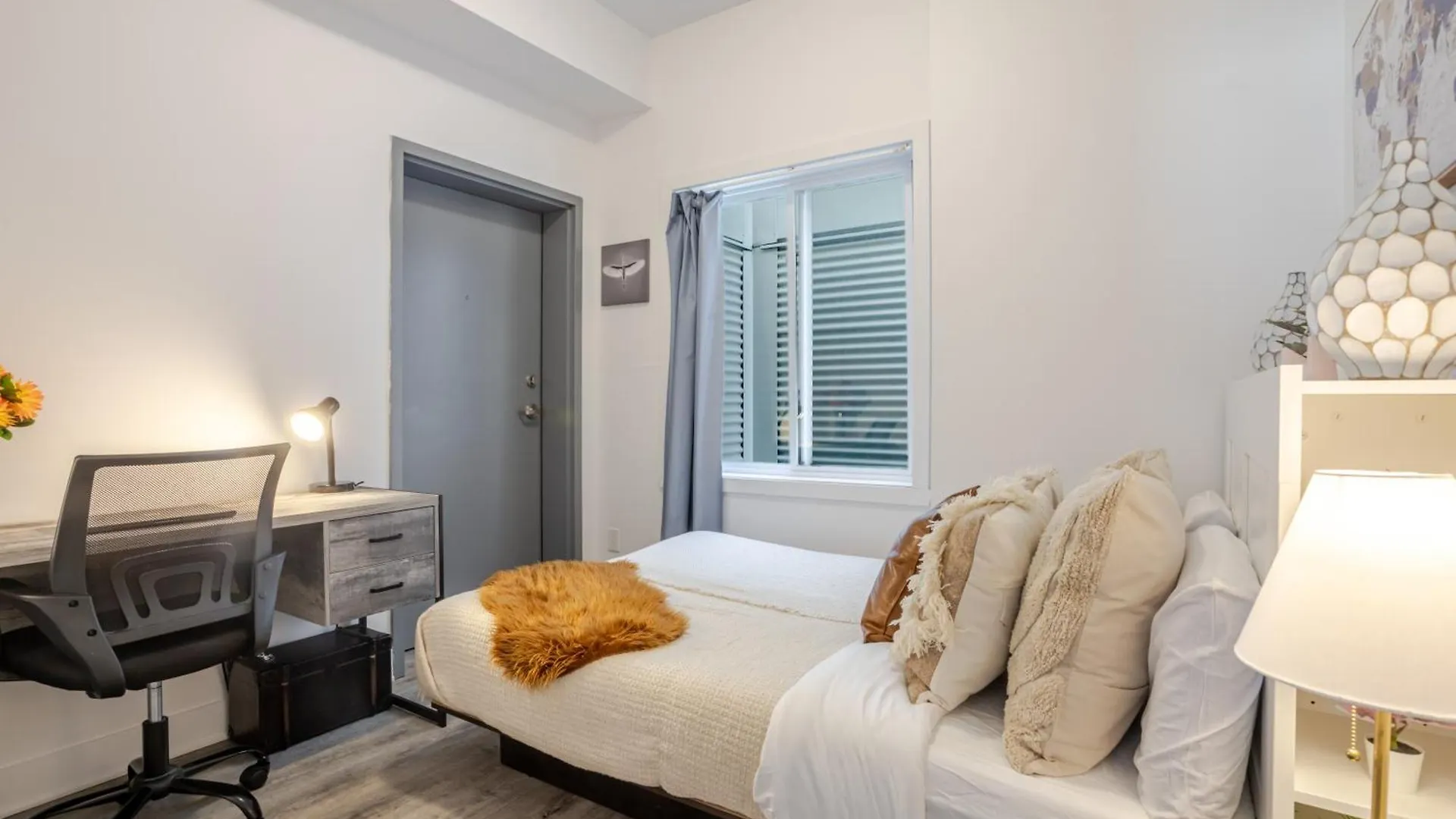 Bright And Beautiful 3 Bedroom In Griffintown Montreal Kanada
