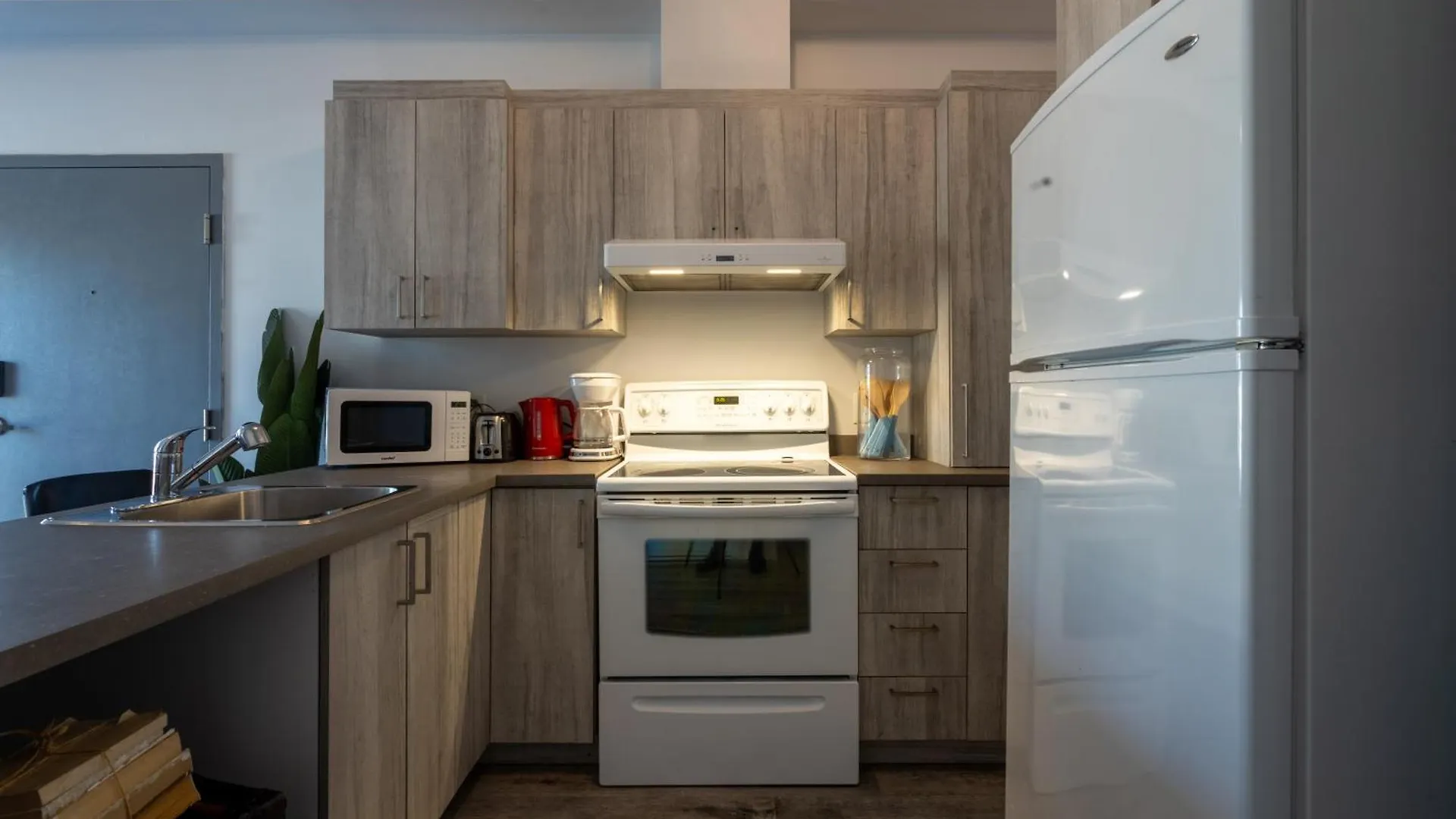 Bright And Beautiful 3 Bedroom In Griffintown Montréal
