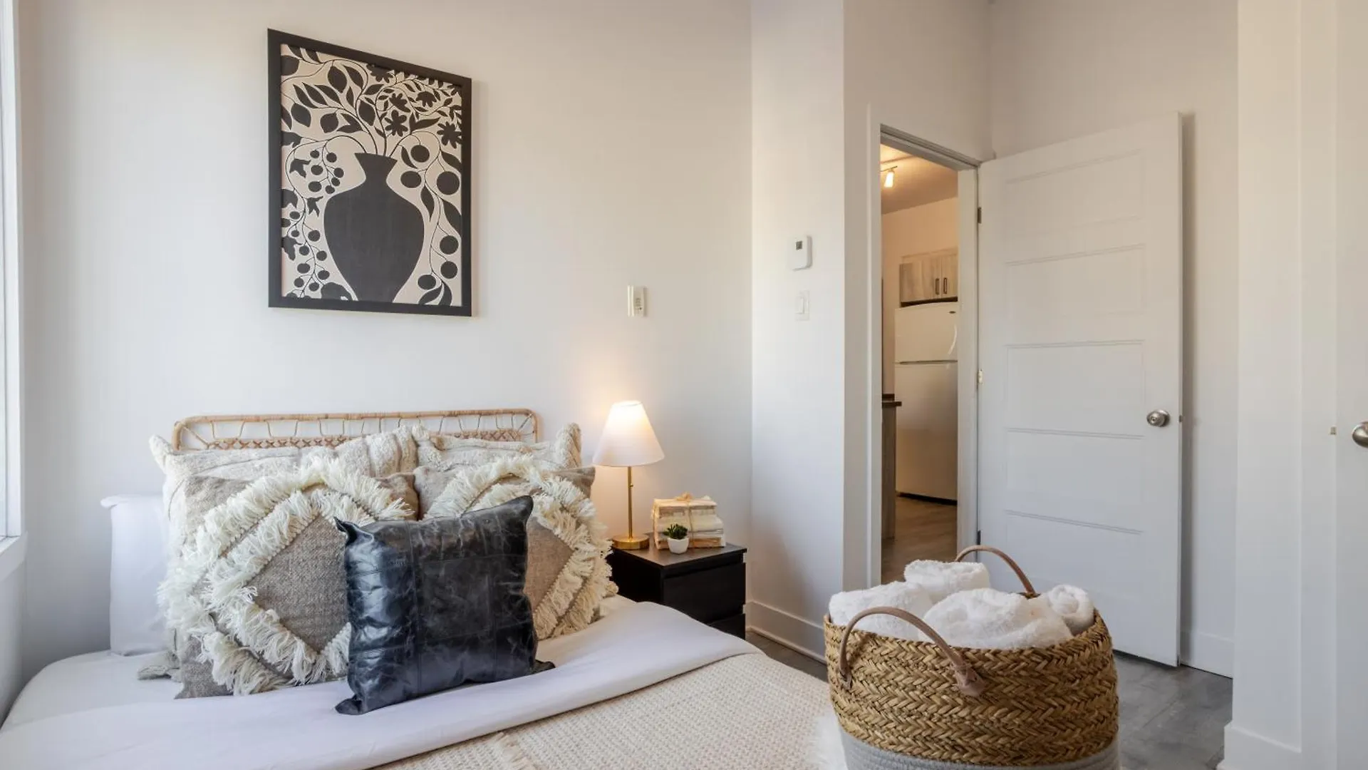 Bright And Beautiful 3 Bedroom In Griffintown Μόντρεαλ Διαμέρισμα