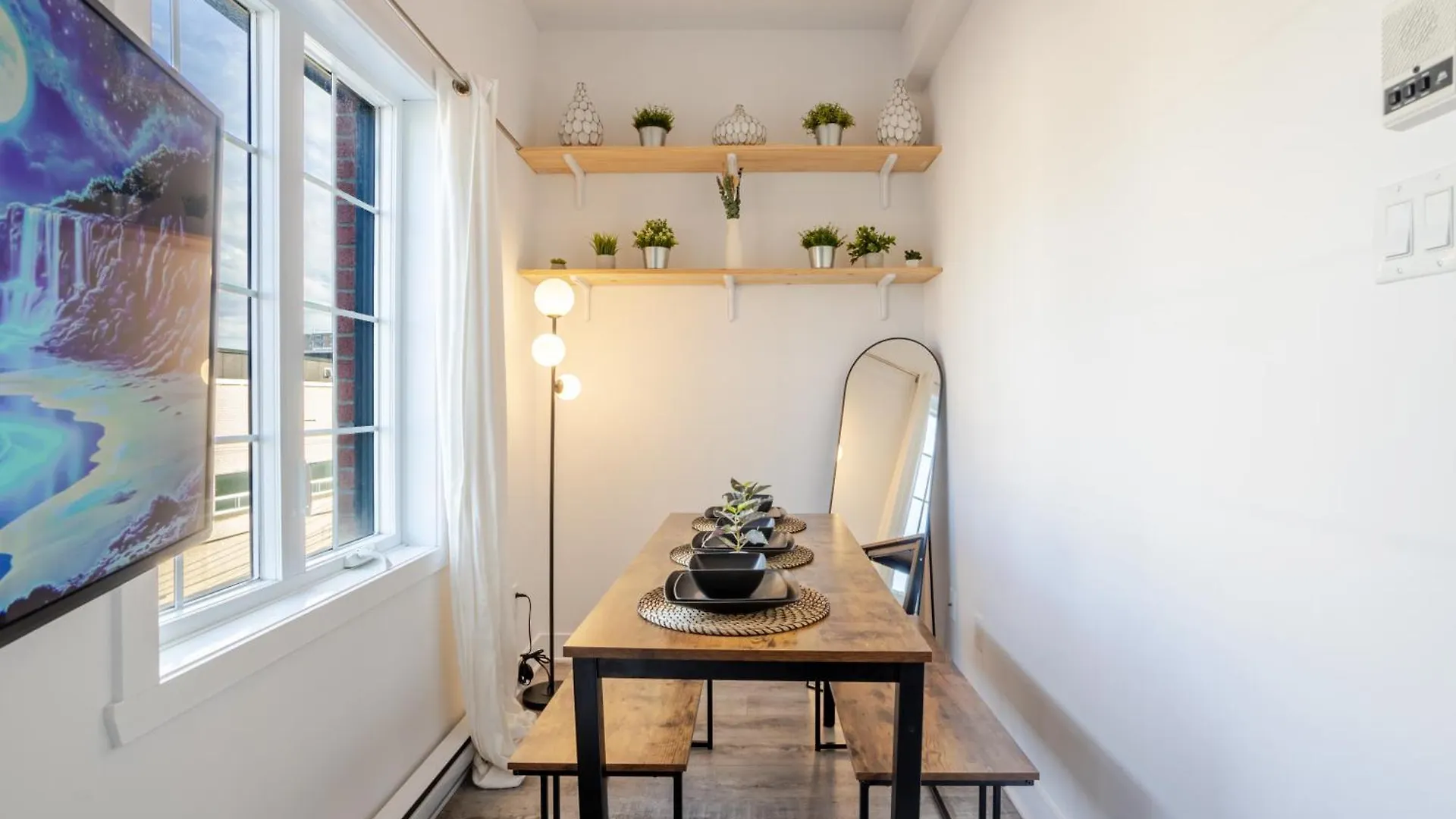Bright And Beautiful 3 Bedroom In Griffintown Μόντρεαλ 0*,  Καναδάς